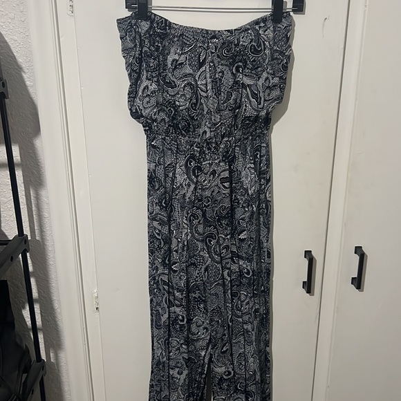 Navy Romper - Picture 5 of 5